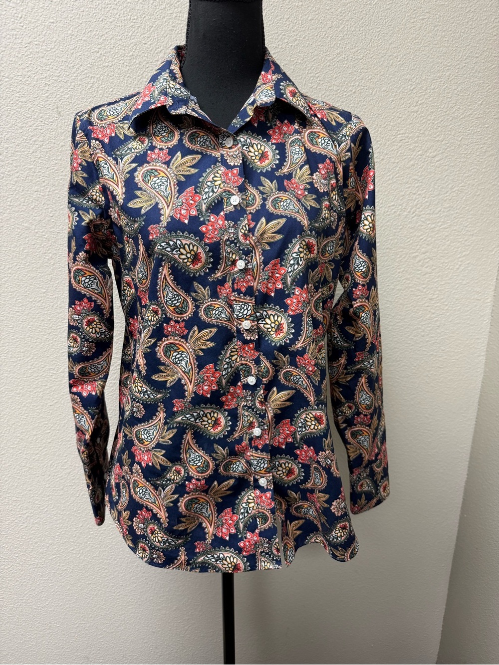 Lands End Navy Paisley Button Down Shirt Womens Size 8 Long Sleeve Top - Picture 2 of 8